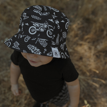 Load image into Gallery viewer, Lightning Speed Bucket Hat